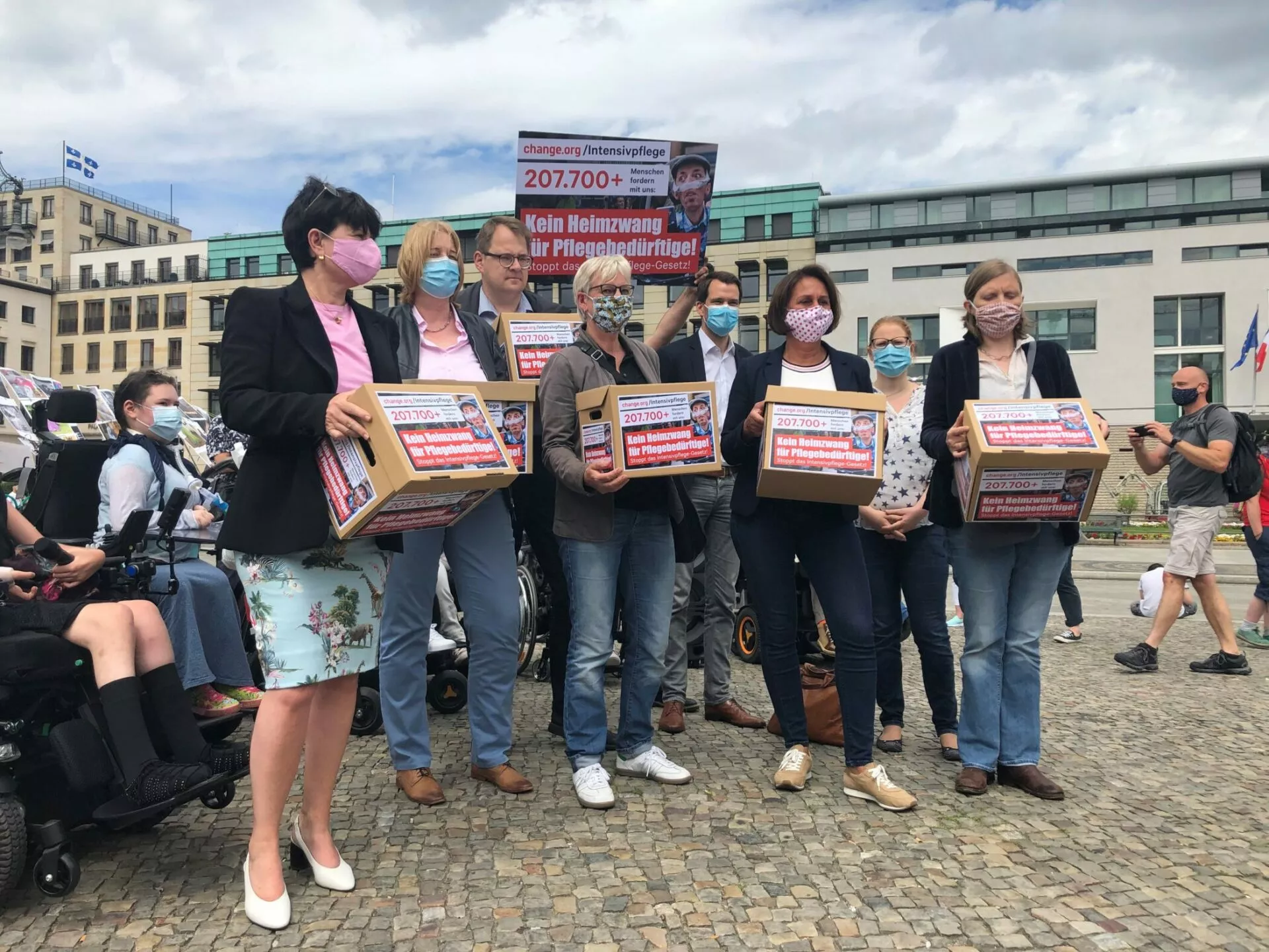 Politiker demonstrieren gegen IPReG in Berlin